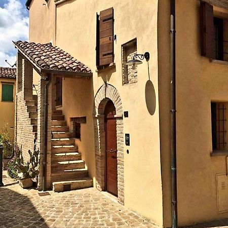 "Affittacamere Al Castello" Tavullia Exterior photo
